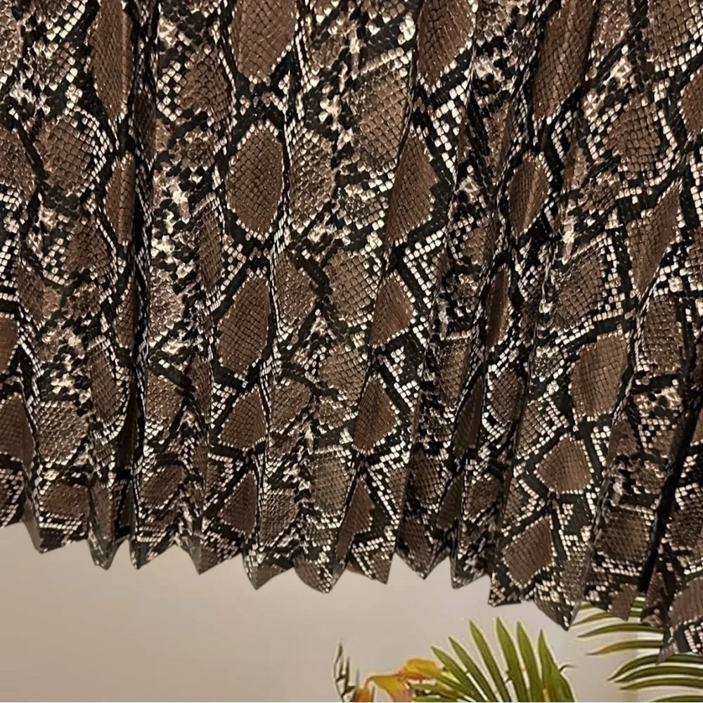 132 Zara | NWOT Brown Black Faux Leather Snakeskin Pleated Maxi Skirt (Size S) - Picture 7 of 9